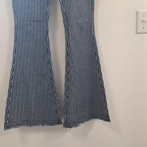 Hashttag in trend Flare Striped pants with an elastic waist Size small - Picture 5 of 16